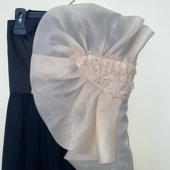 Max and Cleo Black Strapless Maxi Chiffon Dress with Cream Flower Applicate 6 - Picture 3 of 7